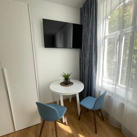 River House Center Apartment *